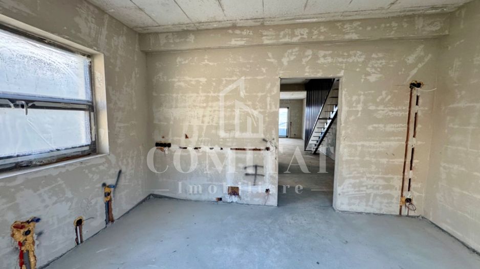Casă de tip duplex de vânzare | Stadiu semifinisat | Zona Voroneț - Poză 10