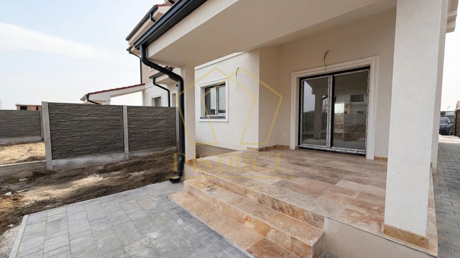 Duplex cu 4 camere despărțit prin camera tehnica | Mosnita Noua - Poză 13