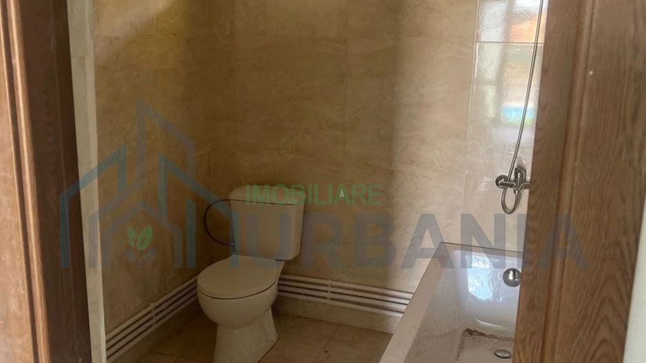 Casa de vânzare în Voinești, construcție din cărămidă termoizolantă - Poză 4