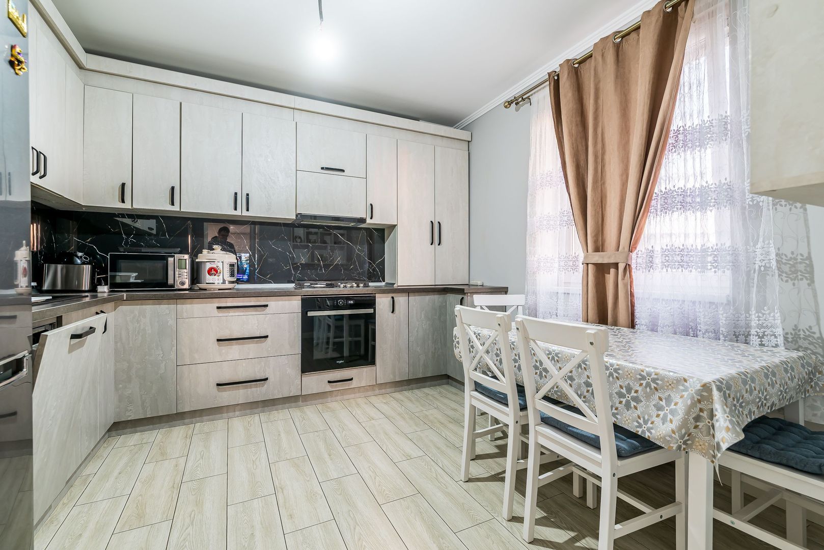 VÂNDUT! Apartament 2 camere, bloc nou, malul Mureșului - Poză 4