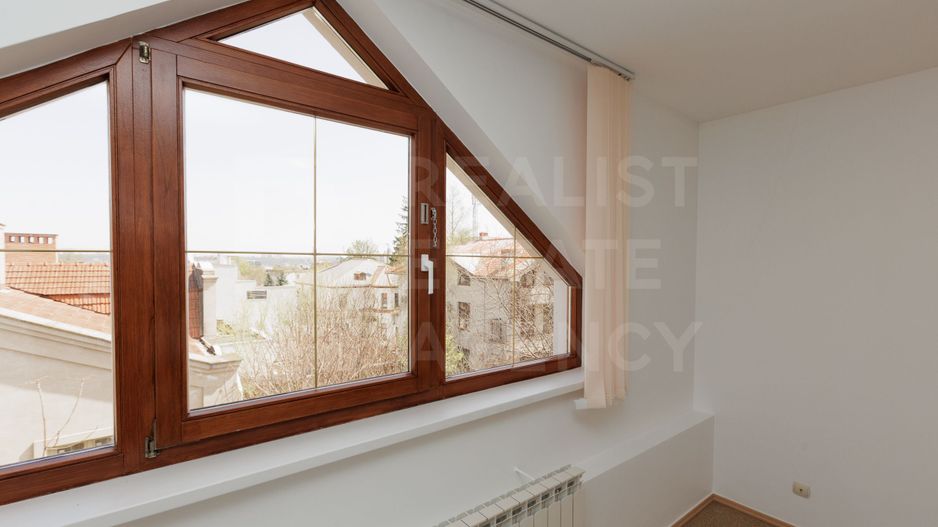 Chirie, casă, 7 camere, str. Galbena, Centru - Poză 19