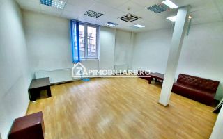 Spatiu Comercial Ultracentral 200 mp cu parcare - Poză 2