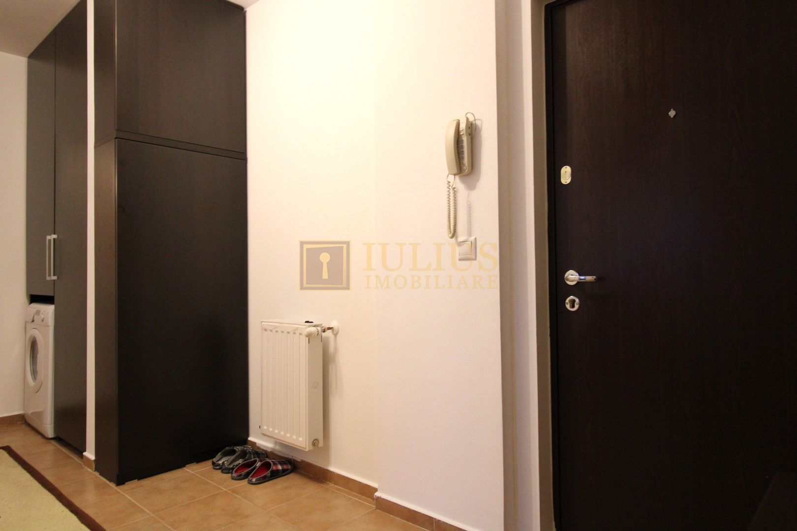 Aradului -2 camere, centrala proprie, loc de parcare - Poză 13