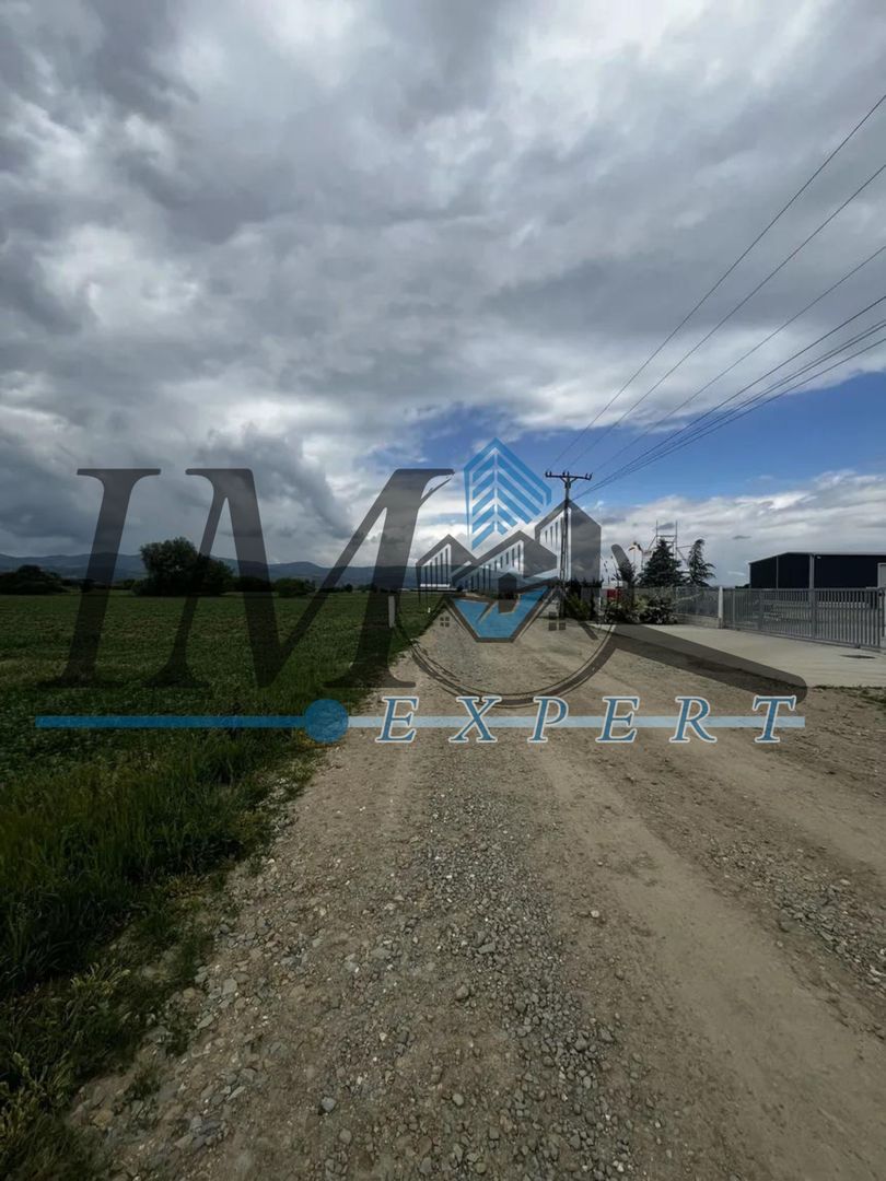 Teren de vânzare in Lancram cu toate utilitățile - Poză 3