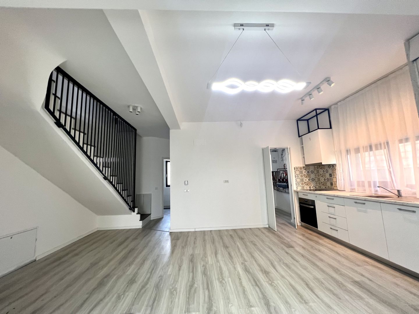 CASA DE INCHIRIAT - Poză 3