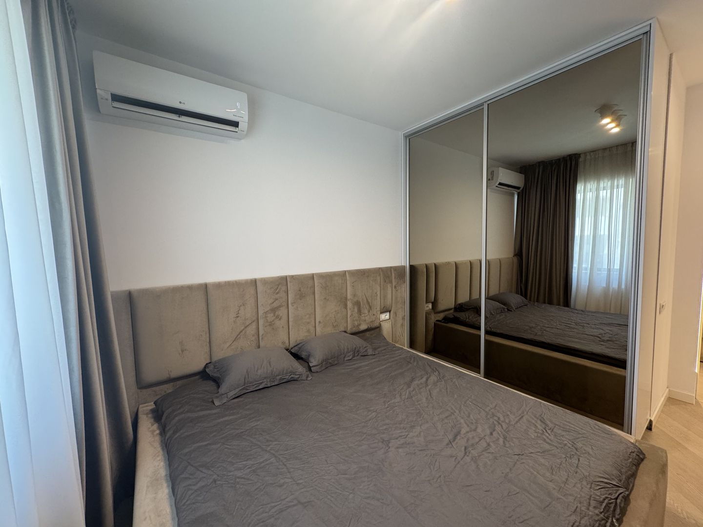 Apartament 2 camere Cortina North - Poză 5