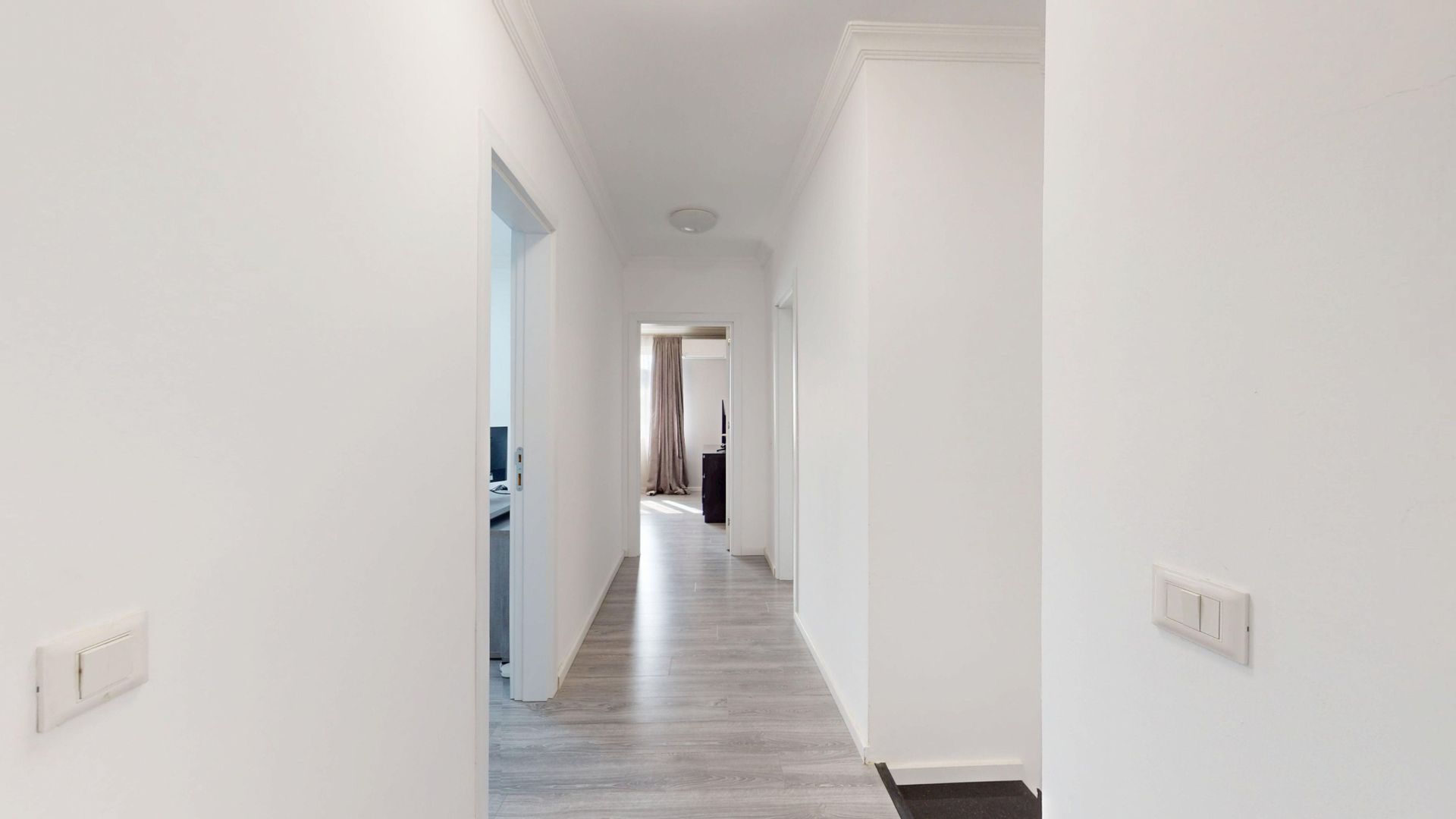 DOBROESTI - Ciresului | Vila tip Duplex - Curte + Parcari - Poză 17