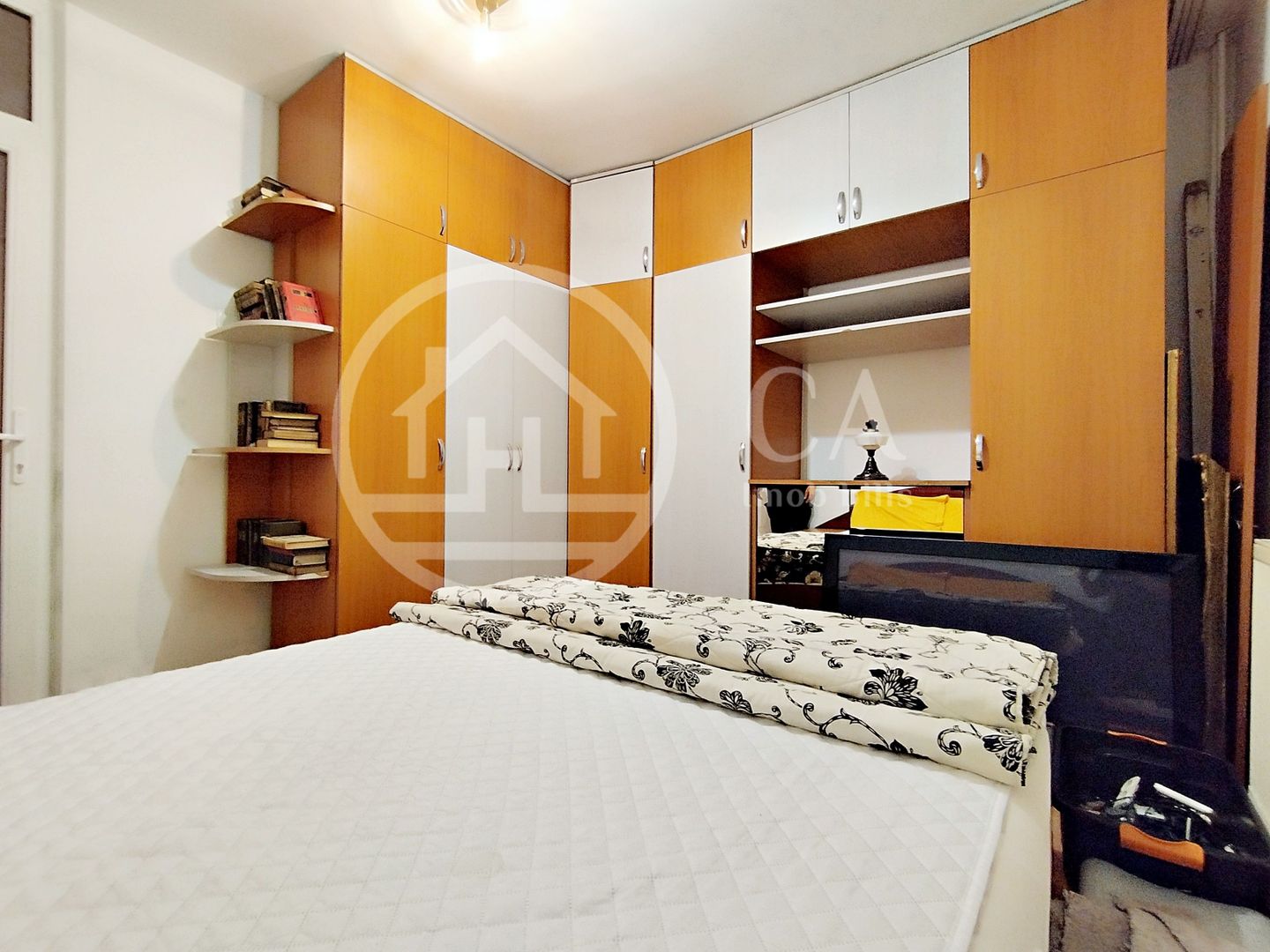 Apartament de vânzare cu 3 camere în zona Nufarul, Oradea - Poză 2