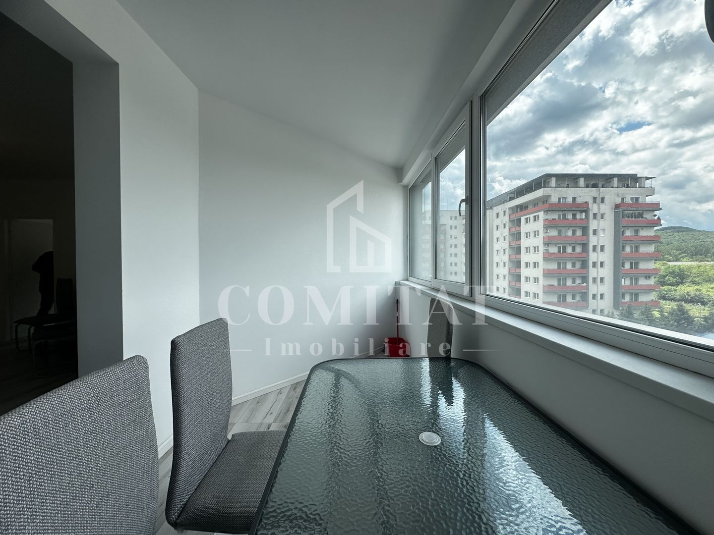 Apartament la etaj intermediar | 3 camere | Zona Bmw - Poză 5