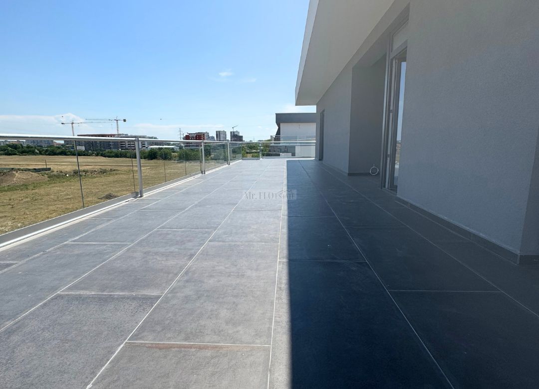 Penthouse spațioas și modern, cu terasă panoramică - Torontalului - Poză 2