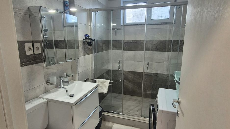 Ap. 2 camere de vânzare, vedere la mare, mobilat, Astoria, Mamaia Nord - Poză 12