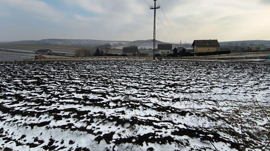 Teren 991 MP | Moara Nica | 22 ml Deschidere | Utilități | 38.000 € - Poză 2