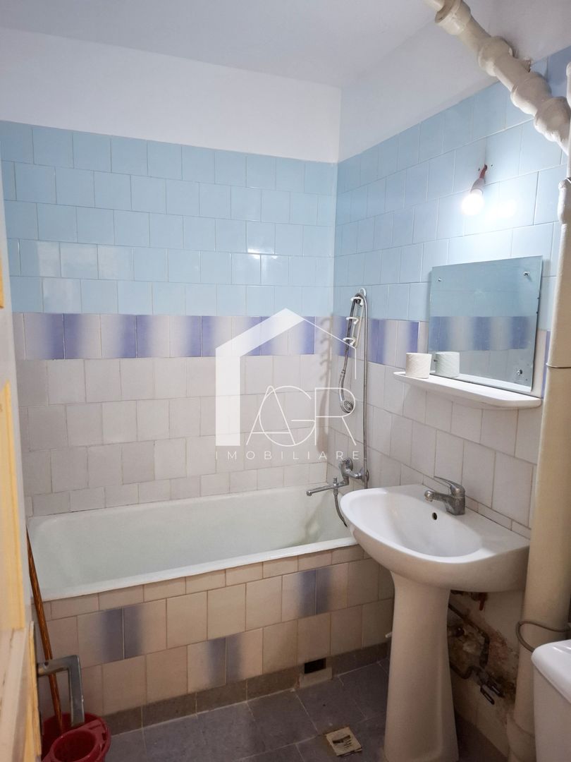 Apartament cu 2 camere, zona Ultracentral - Poză 11