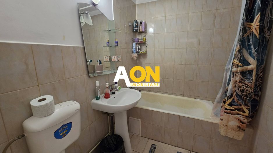 Apartament 3 camere, 68 mp utili, Cetate, zona Piata Cetate - Poză 12