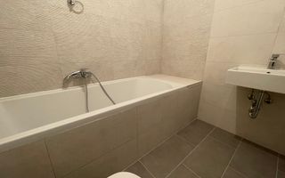 CASA NOU CONSTRUITA IN COMPLEX REZIDENTIAL LA VANZARE IN PIPERA - Poză 13