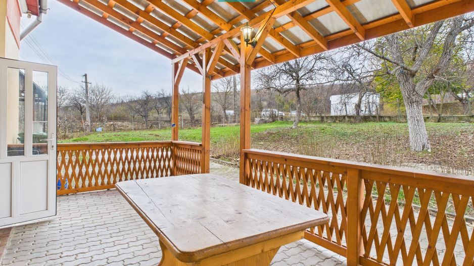 CONAC IMPRESIONANT ÎN GHIOROC - Poză 28