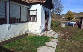 Casa 60 mp-teren 1044 mp-magazie, grajd, fanar-Teaca, 32km de Bistrita - Poză 1