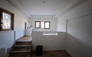 Apartament 4 camere, vilă, 120 mp, Hala Traian, investiție - Poză 3