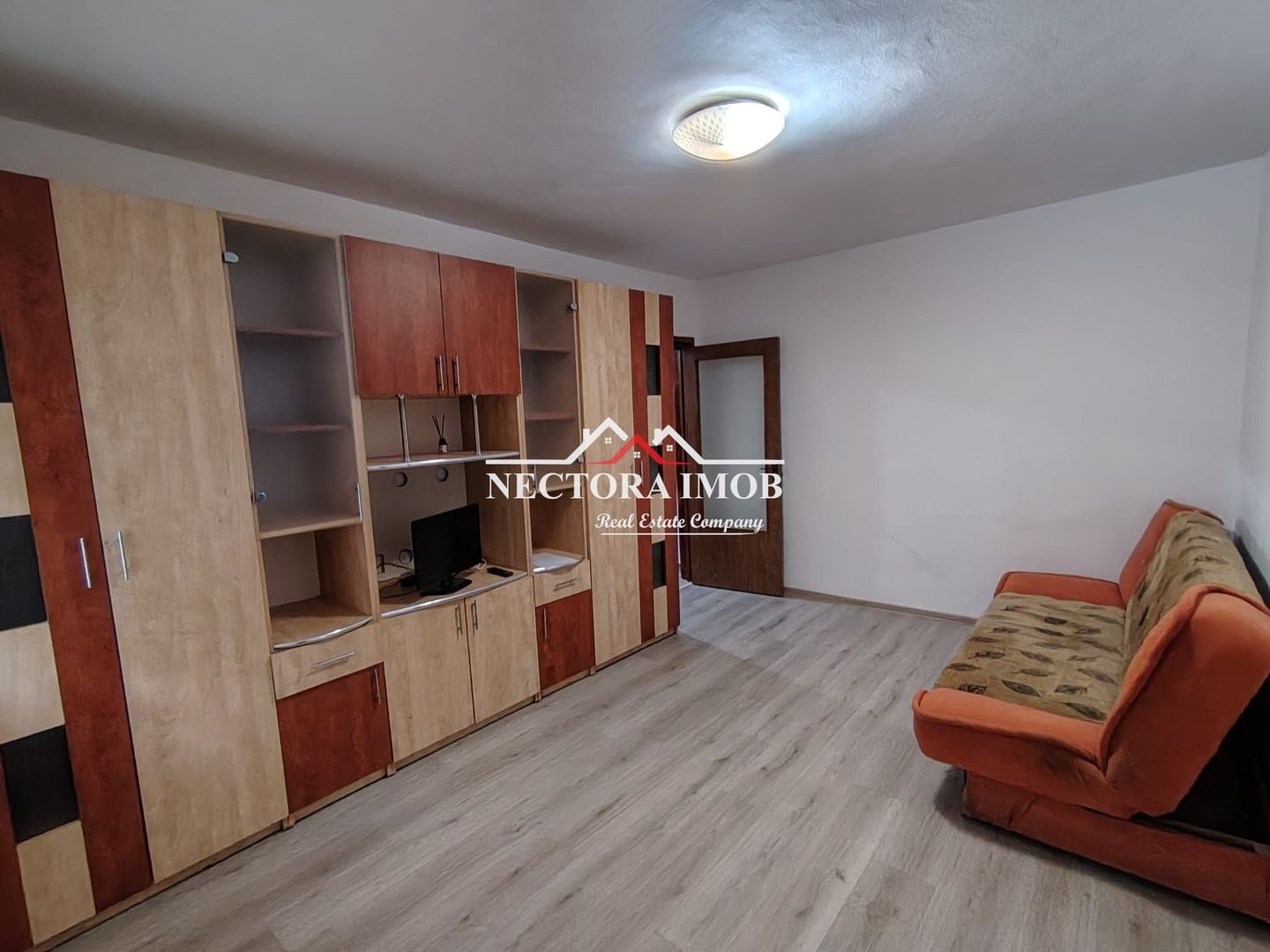 NECTORA IMOB-Apartament 2 camere, Zona Rogerius, Etaj 3,Mobilat/Utilat - Poză 2