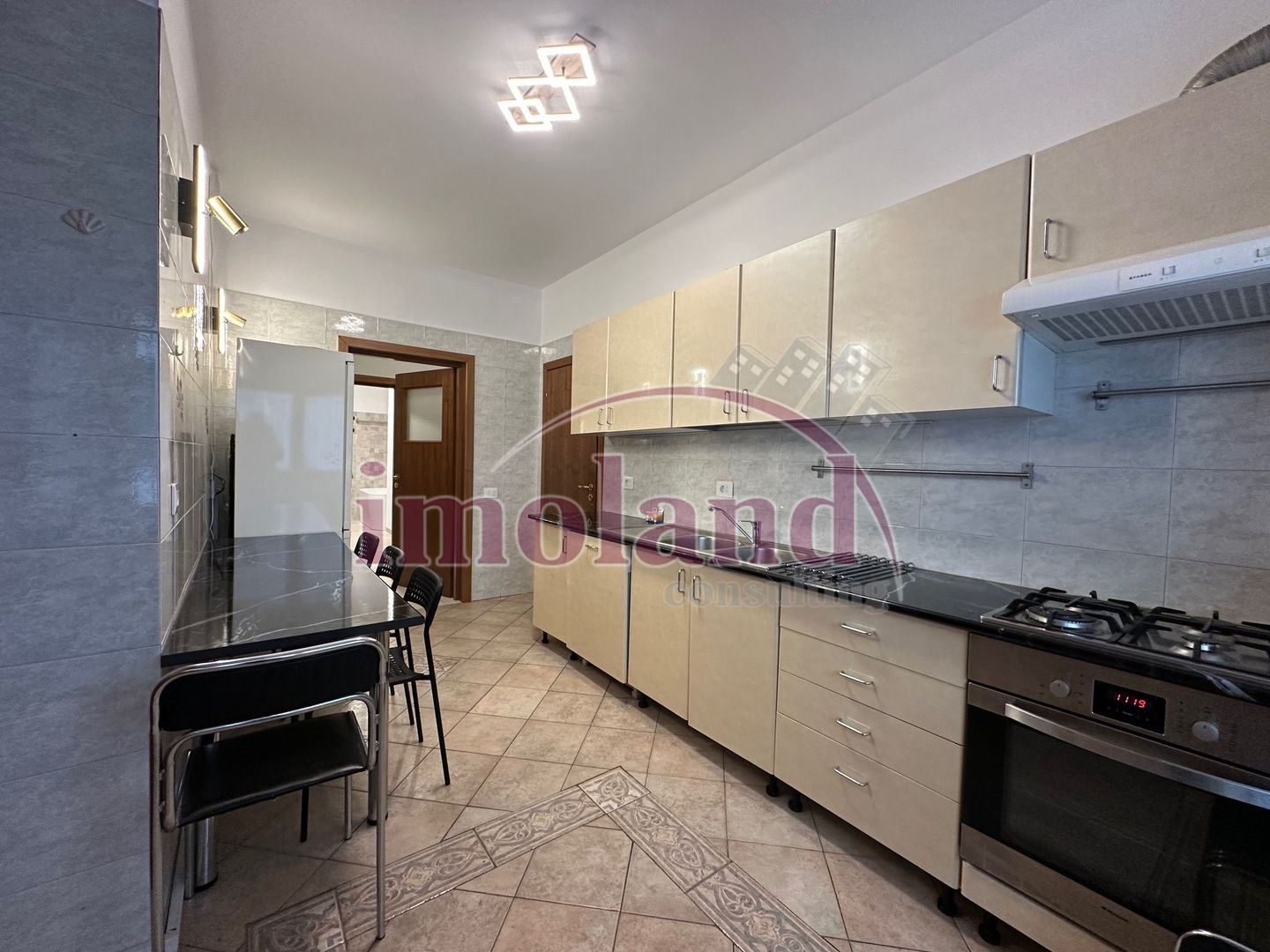 Inchiriere - 4 camere renovate integral - Primaverii - Poză 8