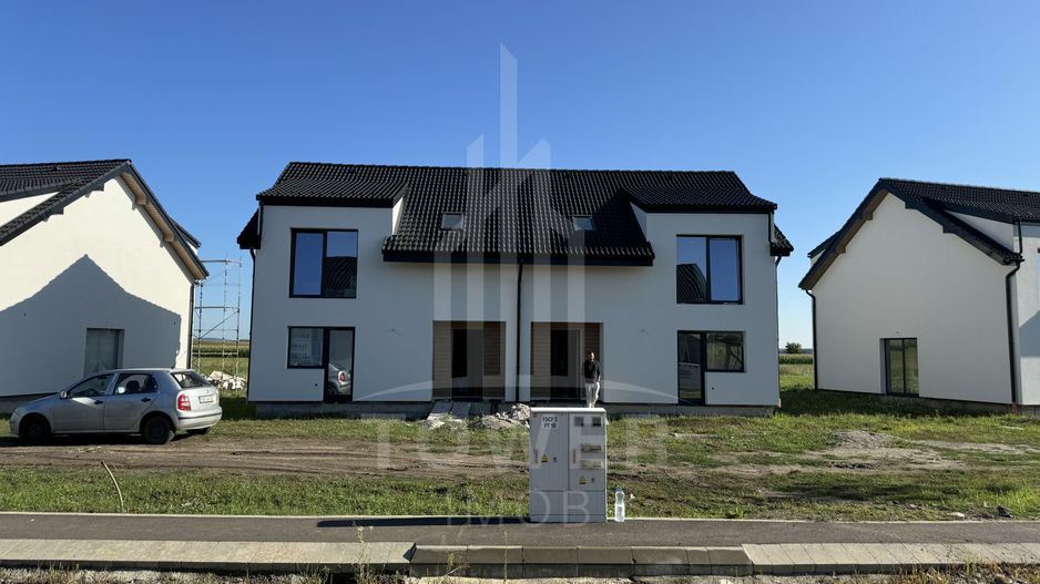 Casă Tip Duplex INDEPENDENTĂ ENERGETIC - Cartier NOU - Poză 1