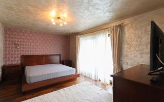 Casa deosebita cu teren de 900mp in cartierul Faget - Poză 13