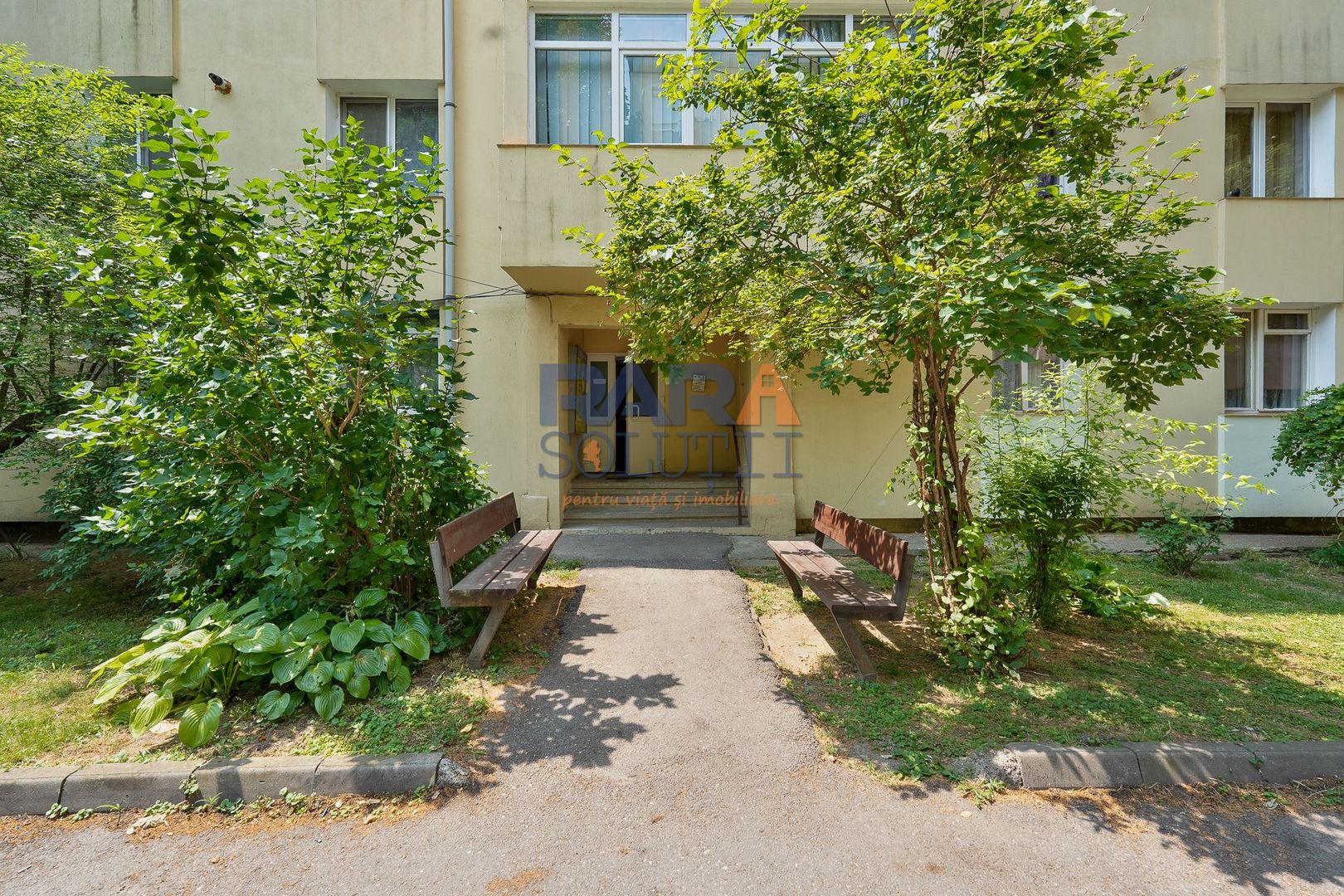 Apartament cu 3 camere, două băi, 77 mp - Poză 17