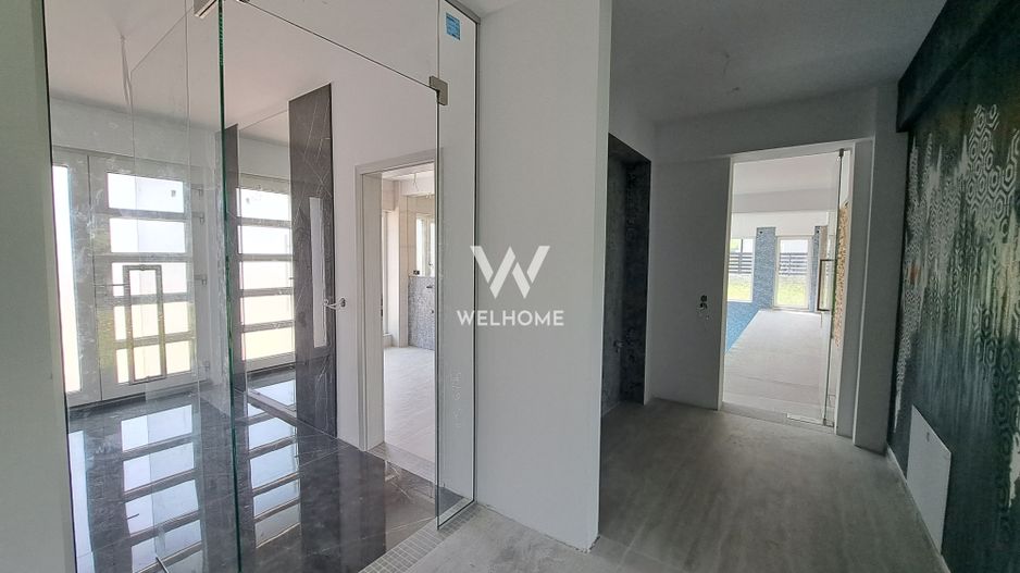 Vilă modernă premium cu piscină interioară, teren 1200 mp și panoramă - Poză 17