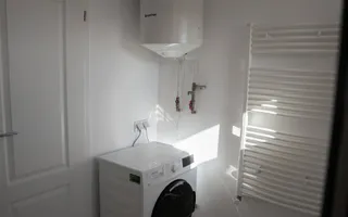 4 camere, 3 dormitoare, 2 băi, boiler, complet renovat - Poză 13
