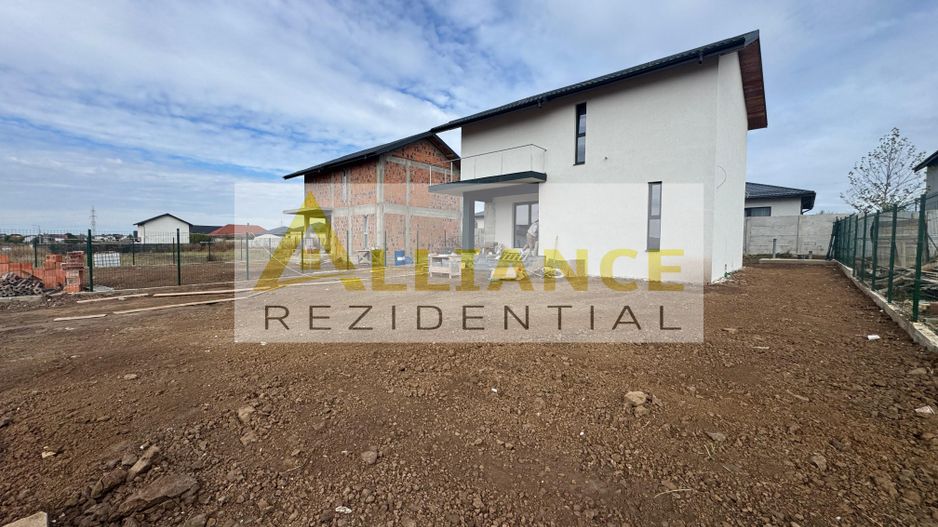 Casa Individuala - 4 camere - 2 bai - 320mp teren - Poză 3