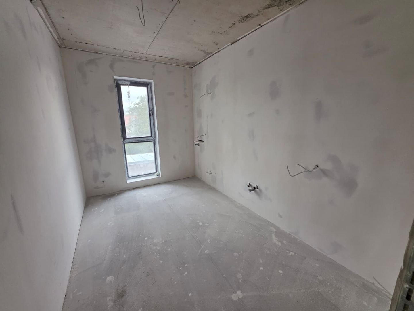 AP. 2 CAMERE- LOC PARCARE, CURTE 76 MP, INCALZIRE PARDOSEALA, COMIS 0% - Poză 2