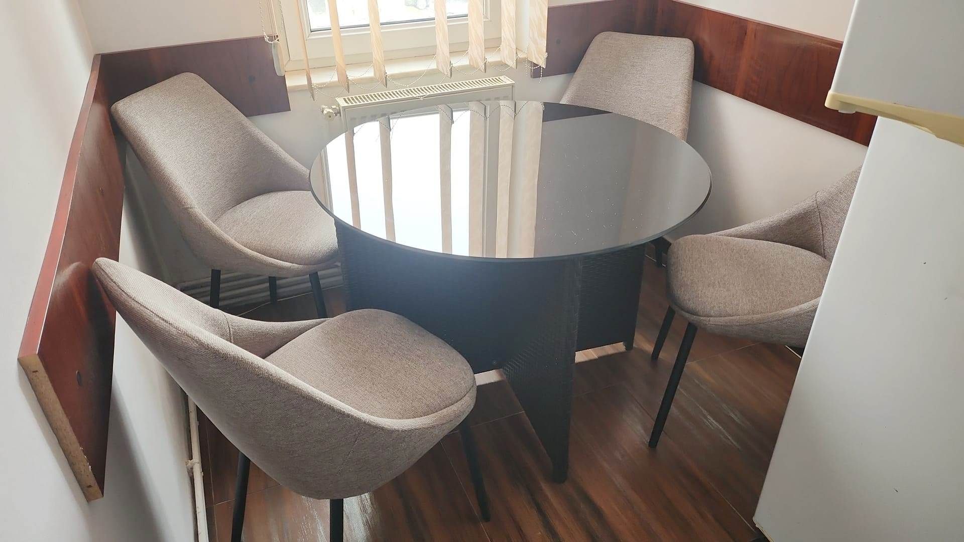 Apartament mobilat3 camere-Tractoru - Poză 2