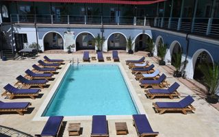 Hotel KM0 Costinesti + Restaurant + Bar + 6 spatii comerciale - Poză 1