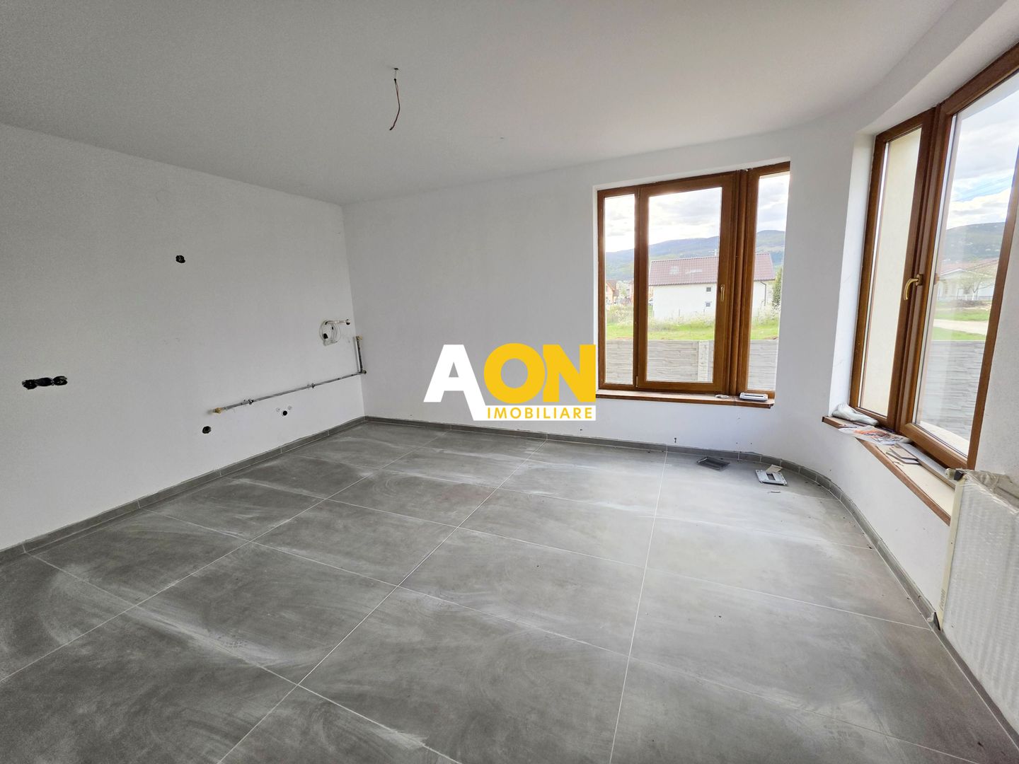 Casa semifinisata, 5 camere, 571 mp teren, Micesti - Poză 4