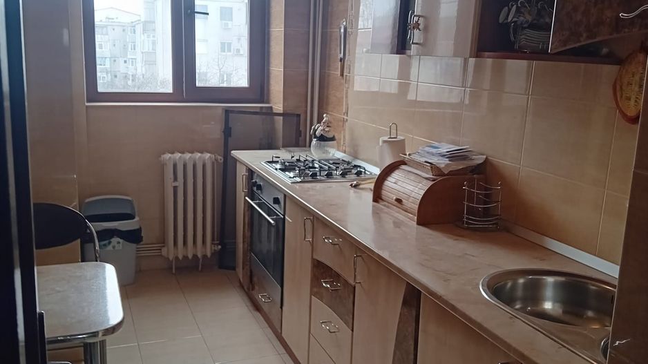 Apartament 3 camere dec,Micro 21,et 3,2 bai,2 balcoane - Poză 4