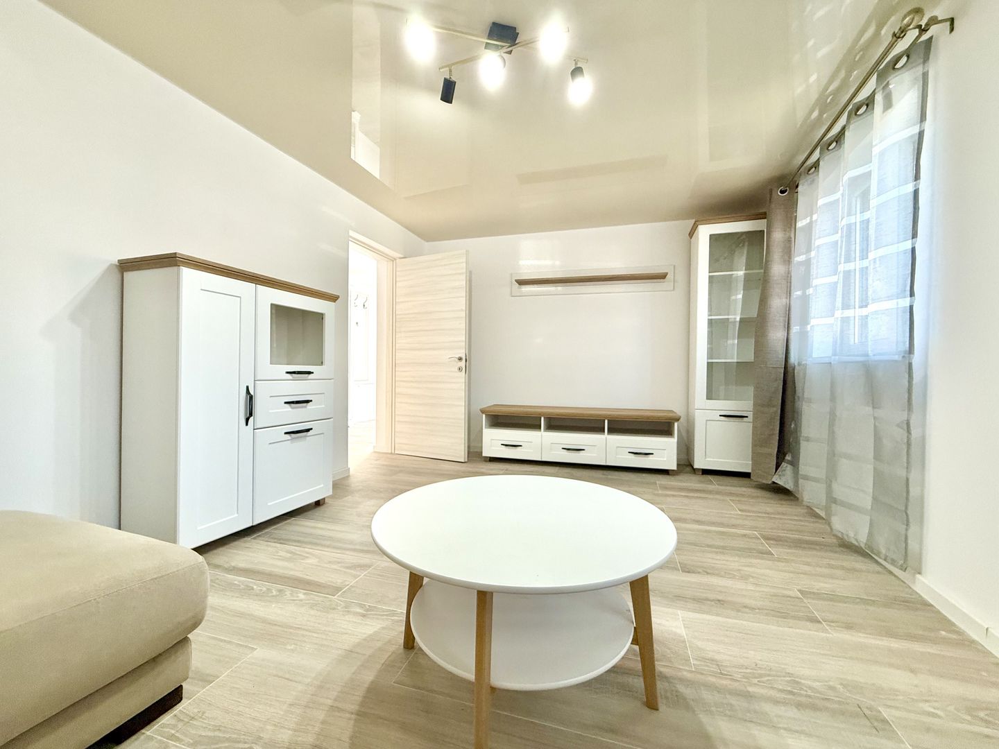 Casă premium de închiriat – Dumbrăvița - zona centrală - Poză 7