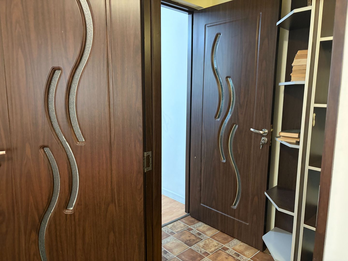 Apartament cu trei camere, Brancoveanu, 120.000€ negociabil - Poză 15