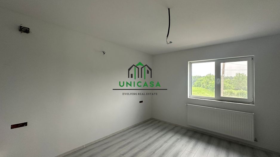 Casă de vânzare în Comuna Băbeni - Poză 14