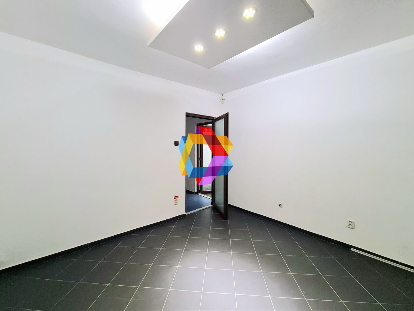 Spatiu birouri de vânzare, investiție, Brasov - 70 mp  # Plus - Imo. ro - Poză 6