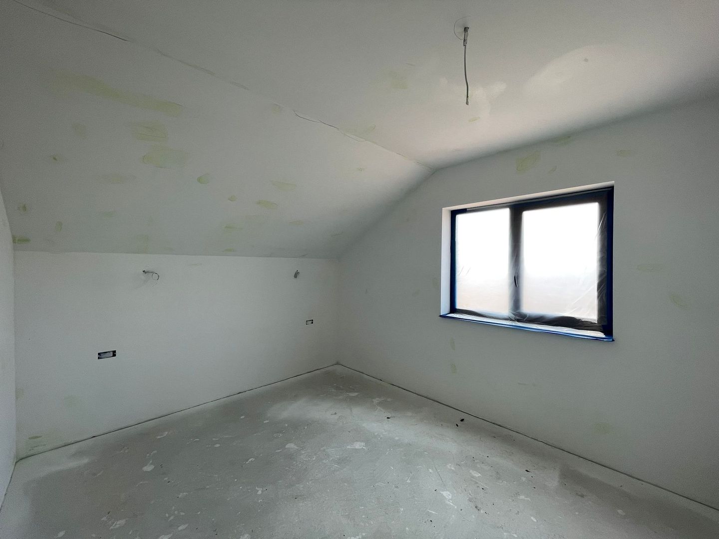 Casă individuală cu garaj-Moșnița Veche - Poză 12