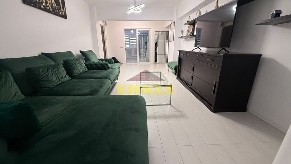 DE ÎNCHIRIAT – APARTAMENT ULTRAMODERN CU 3 CAMERE - Poză 2
