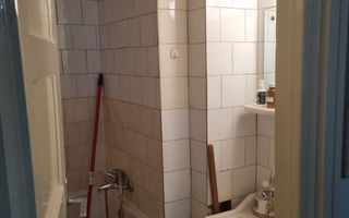 APARTAMENT 3 CAMERE -PIATA ROMANA - Poză 3