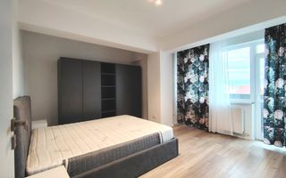 Apartament SIBIU central 3 camere, 2 bai, lift, garaj  - Poză 5