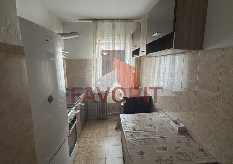 1 camera | mobilat si utilat | etaj intermediar | zona excelenta | - Poză 3