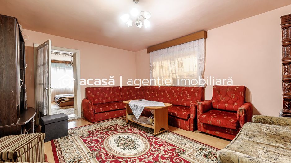 Locuință pentru familie mare apartament la casă, cu teren, Bujac. - Poză 1