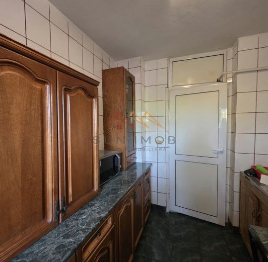 Apartament 2 camere, ultracentral, Campina, Prahova - Poză 4