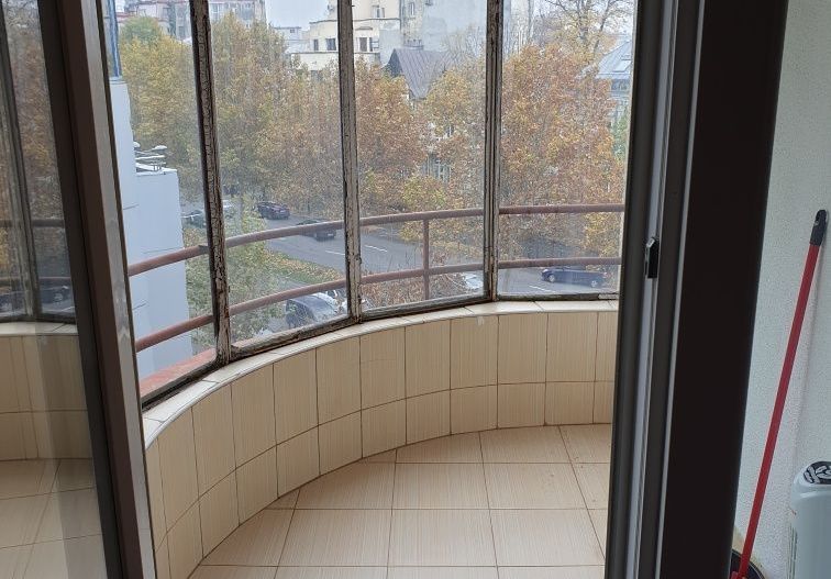 APARTAMENT IDEAL PENTRU INVESTIEI ZONA VICTORIEI - Poză 3