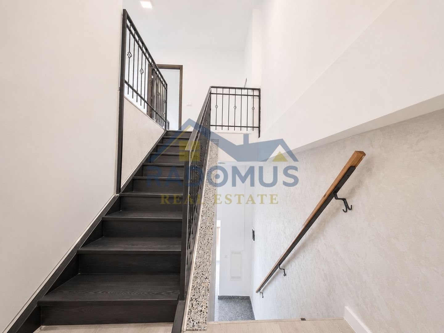 Vilă Premium Ultracentrală | 441 mp | Renovată  Integral 2025 | - Poză 12