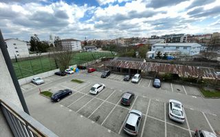 Apartament cu o camera mobilat si utilat- Balcon mare, lift - Poză 8