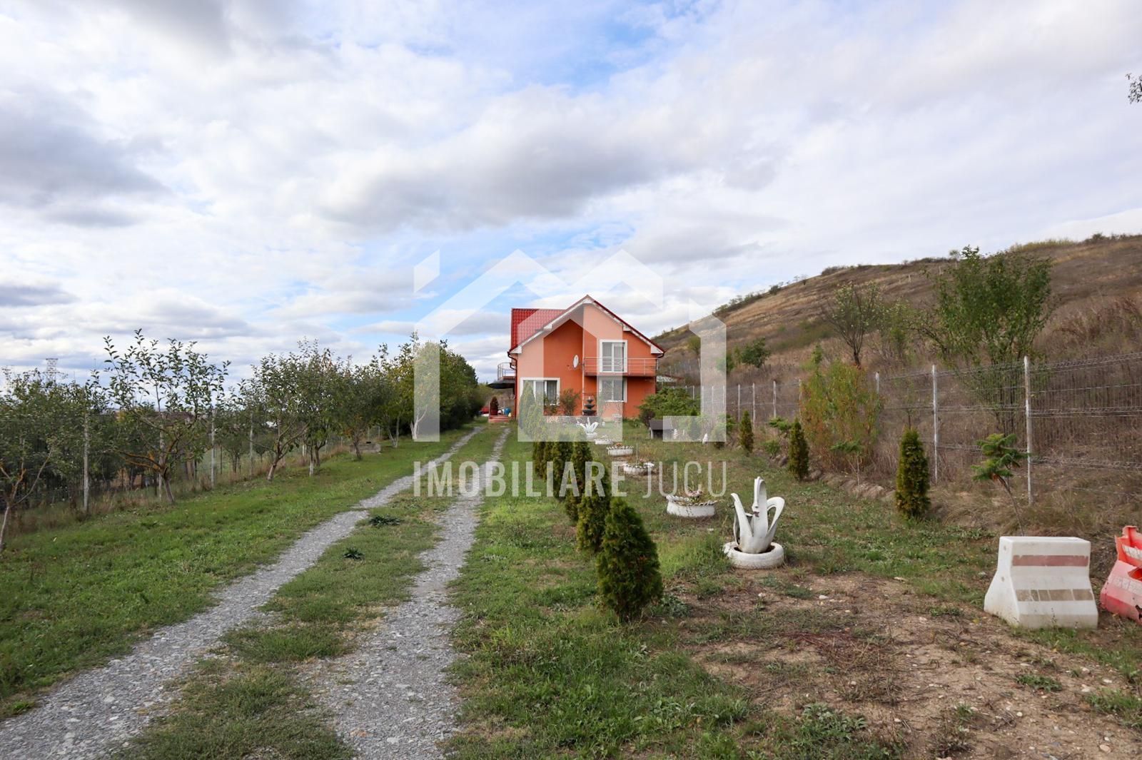 Casa la cheie, 7 camere, 256mp, teren 1700mp+livada 1100mp, Gadalin - Poză 12